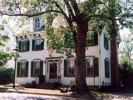 Isaac Hilliard House Bed And Breakfast Pemberton Exterior photo